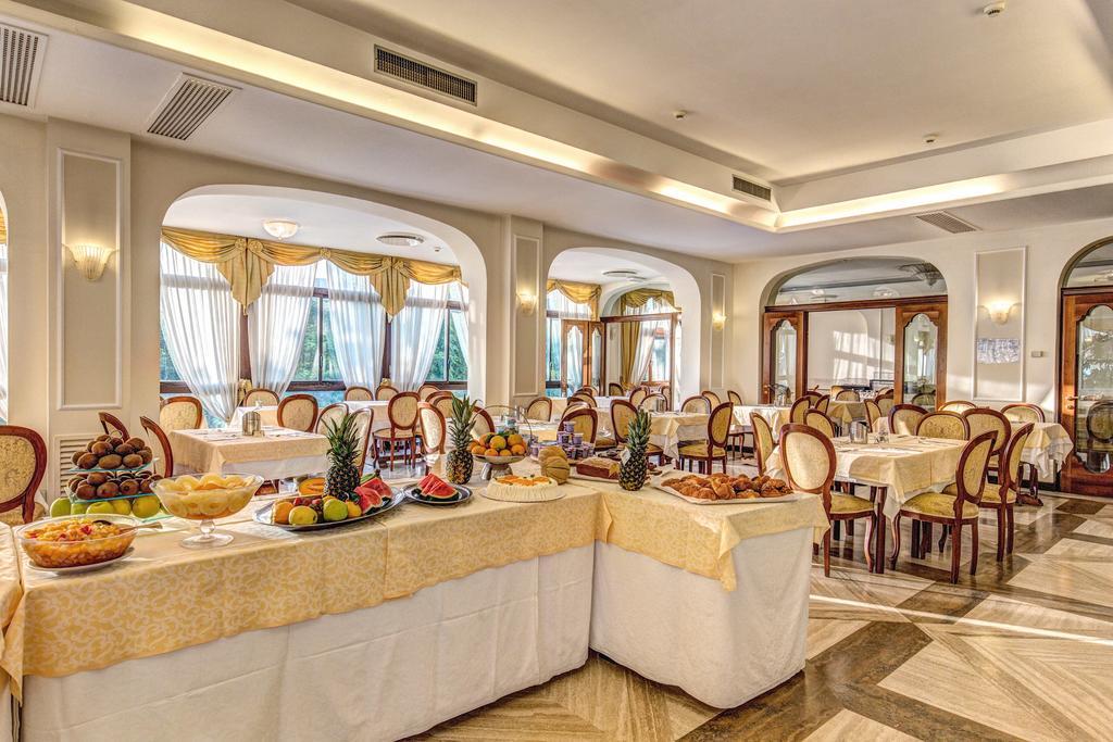 Grand Hotel Hermitage SantʼAgata sui Due Golfi Εξωτερικό φωτογραφία