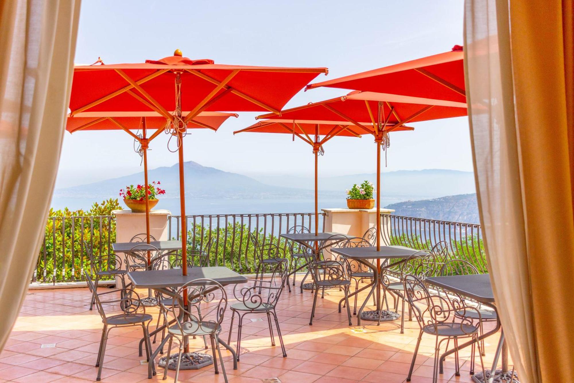 Grand Hotel Hermitage SantʼAgata sui Due Golfi Εξωτερικό φωτογραφία