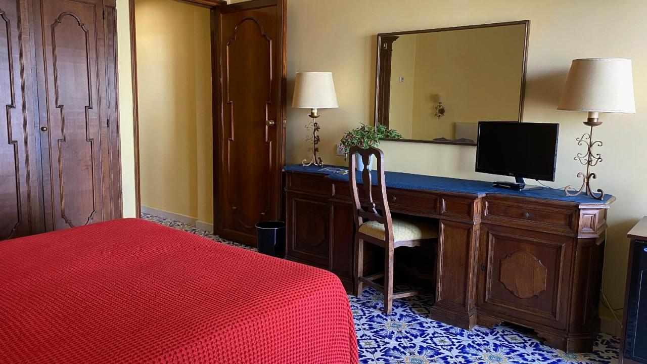 Grand Hotel Hermitage SantʼAgata sui Due Golfi Εξωτερικό φωτογραφία