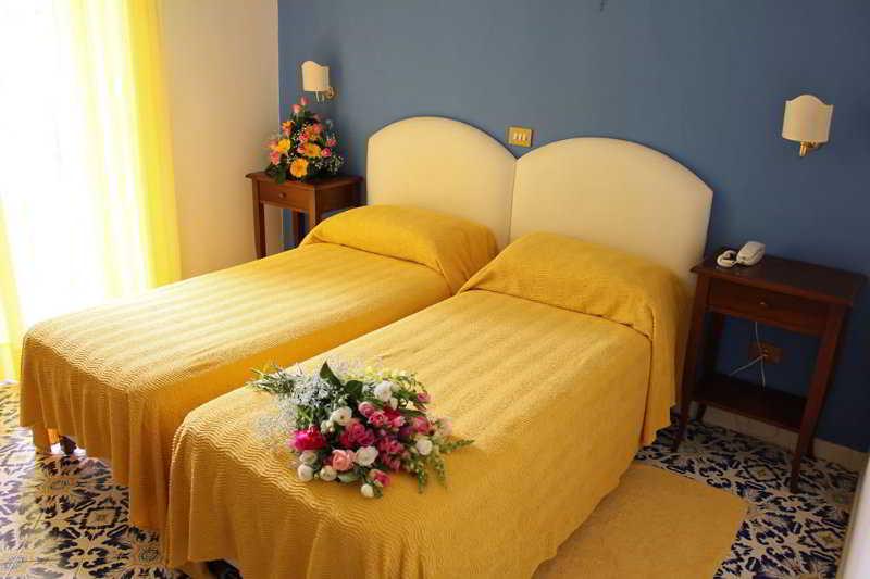 Grand Hotel Hermitage SantʼAgata sui Due Golfi Εξωτερικό φωτογραφία