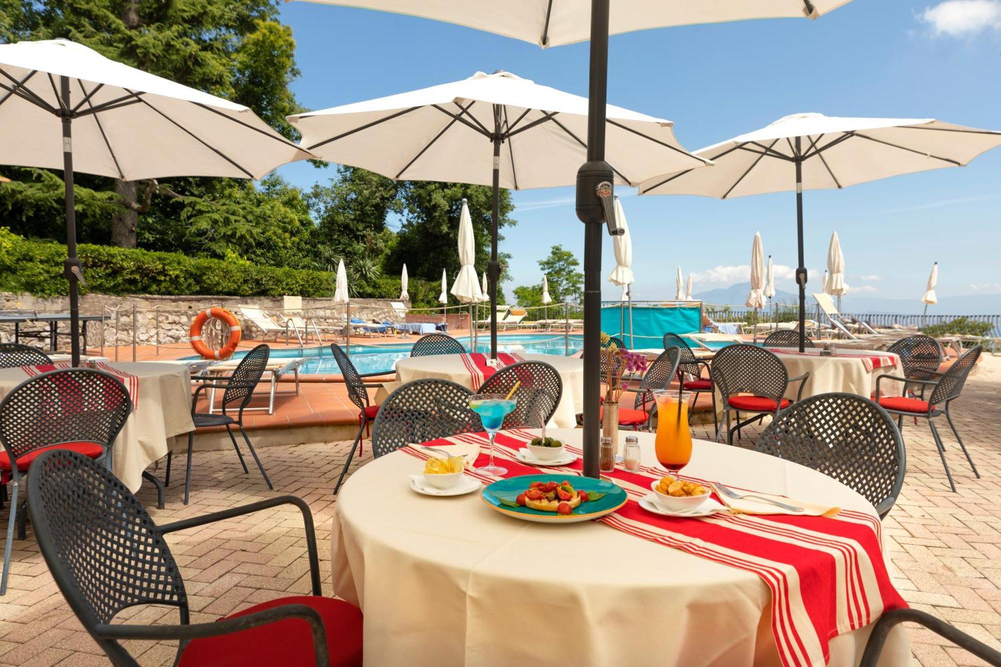 Grand Hotel Hermitage SantʼAgata sui Due Golfi Εξωτερικό φωτογραφία